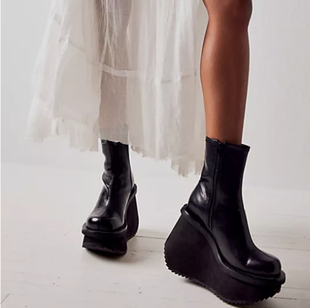Free People Lost In Space Platforms
